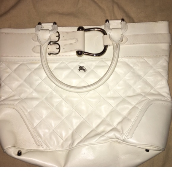 Authentic BURBERRY white leather bag *no trades*