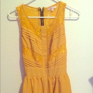 Mustard yellow/gold romper!✨