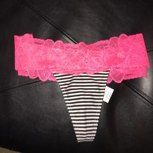 Victoria's Secret PINK Lace Thong ❤️
