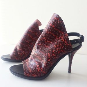 Balenciaga Shoes - Balenciaga Snake-Printed Glove Sandal Balenciaga Shoes - Balenciaga Snake-Printed Glove Sandal