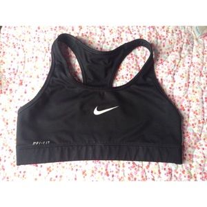 Nike Pro Sports Bra bundle