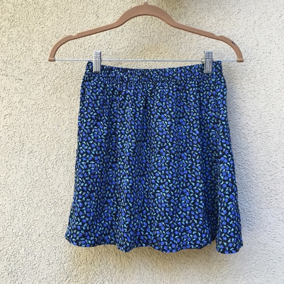 Brandy Melville blue floral print skirt