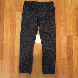 Lululemon Black Leopard Wunder Under Crops