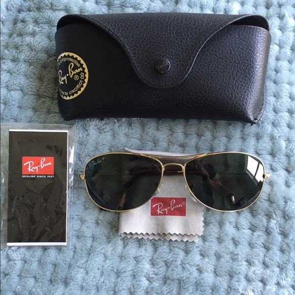 **Must go, make an offer**Ray-Ban cockpit aviators