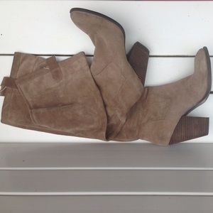 VINCE CAMUTO Suede Knee High Tan Boots