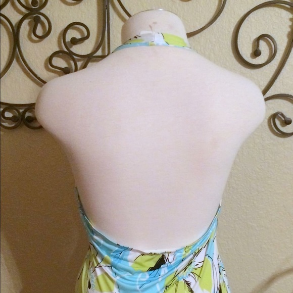 💥5/$25 Item💥 Floral Print Halter - Picture 3 of 4