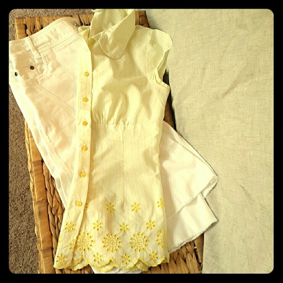 Short sleeve button down blouse