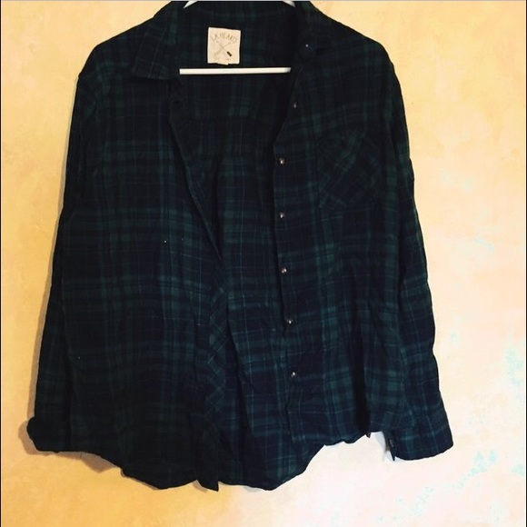 LA Hearts green flannel