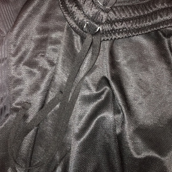 men's under armour shorts - Picture 3 of 3