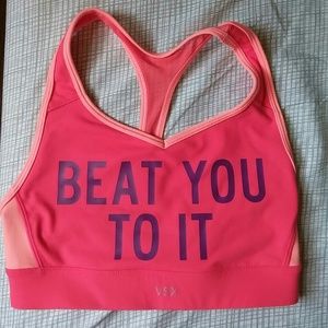 VS SPORTS BRA NEVER WORN.