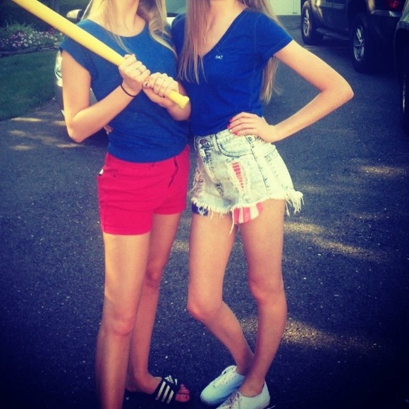 A&F blue v-neck - Picture 2 of 2