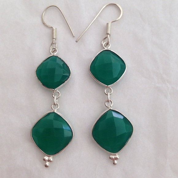 Green 💯% Chalcedony 925 Sterling silver earrings