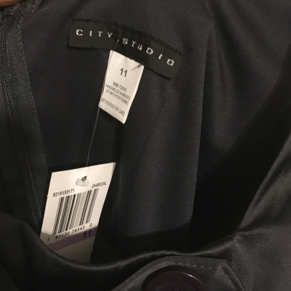 Dress - Picture 3 of 3