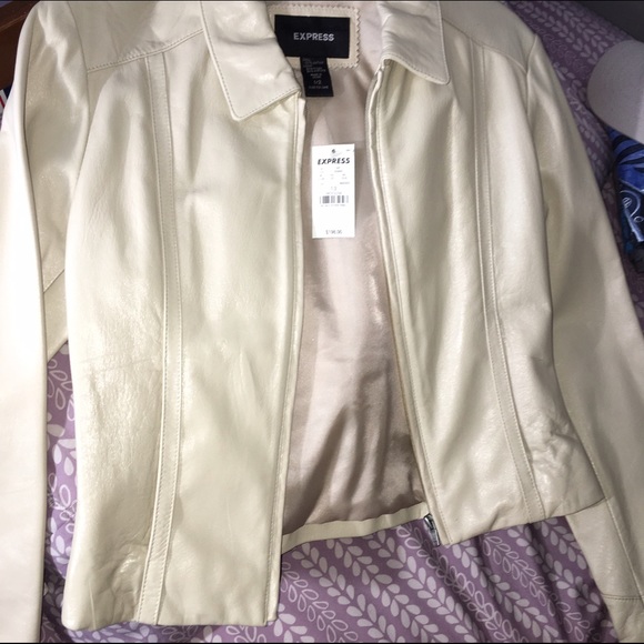 100% Leather Jacket - Picture 2 of 4