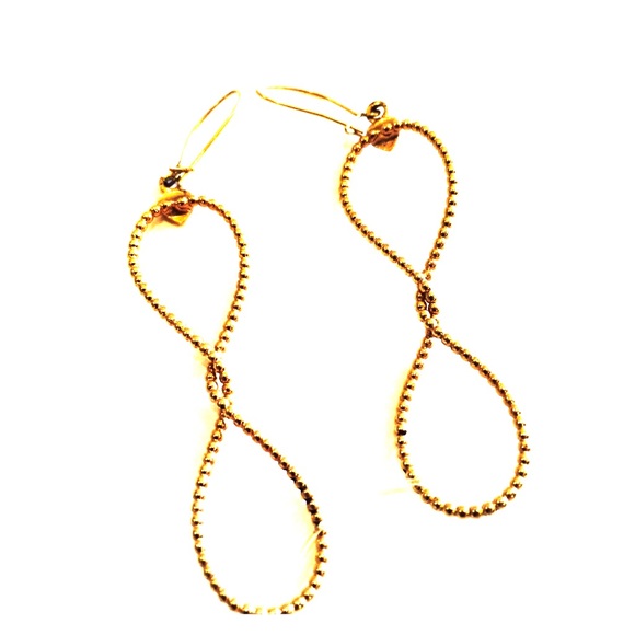 Earrings 💕 - Picture 1 of 4