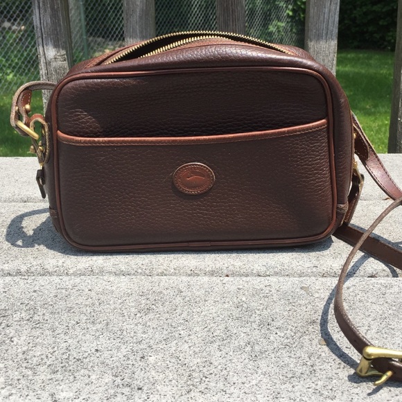 Dooney & Bourke Handbags - Dooney & Bourke Crosdbody Bag