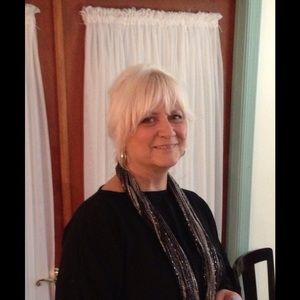 Meet your Posher, Pam