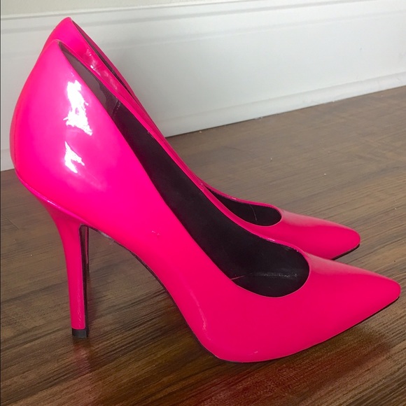 Fergie Pointed Toe Pumps