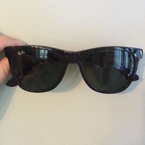 **SALE** Ray Bans 4184 Polarized Lenses
