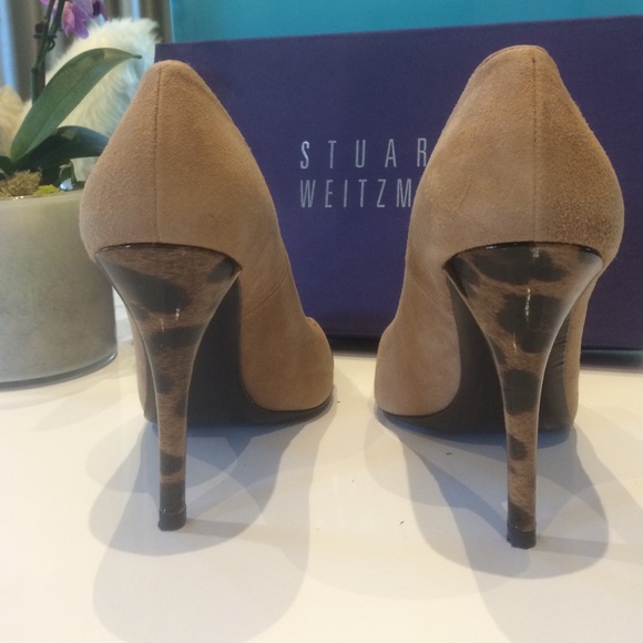 Stuart Weitzman peep toe suede pumps - Picture 2 of 4