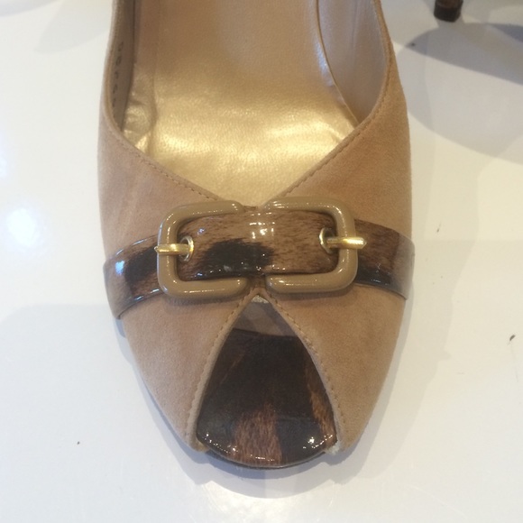 Stuart Weitzman peep toe suede pumps - Picture 3 of 4