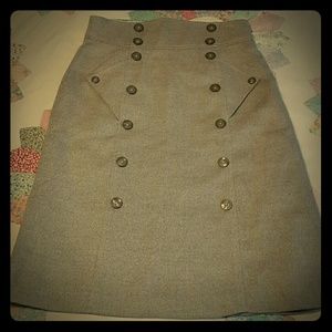 Retro style skirt with buttons
