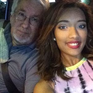 Meet your Posher, Deyla