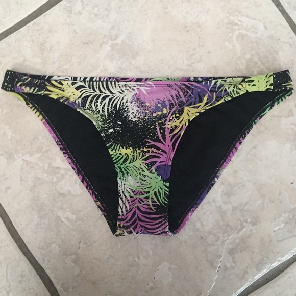 Super cute bikini bottoms!