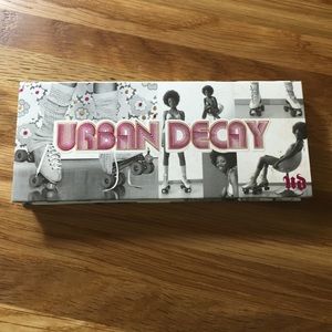 Urban Decay Roller Girl Eye Palette