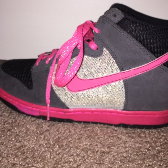 pink sparkly nike shoes
