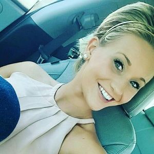 Meet your Posher, Cassandra