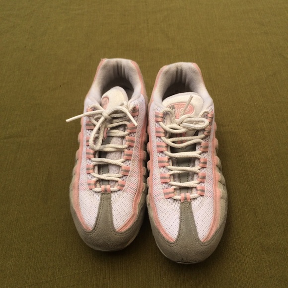 SOLD Pink air max 95 - Picture 2 of 4