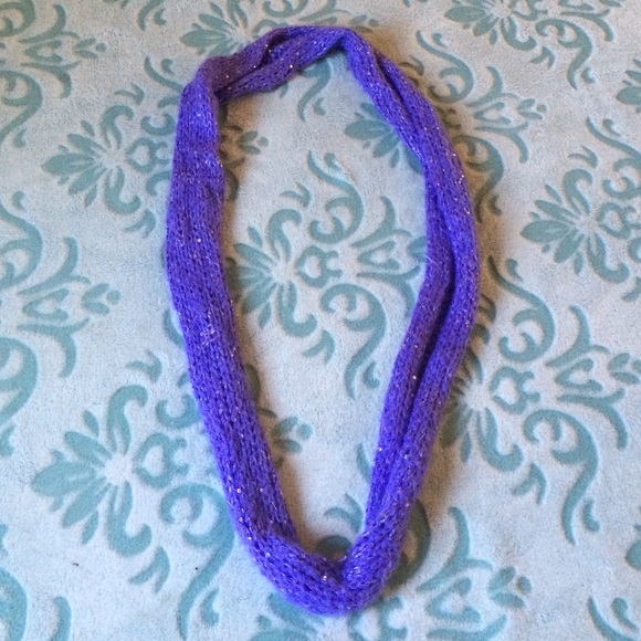 Purple scarf - Picture 2 of 2