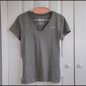 Nike: Dri-fit V-neck Tee