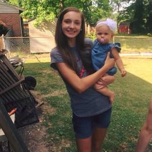 Meet your Posher, Halie