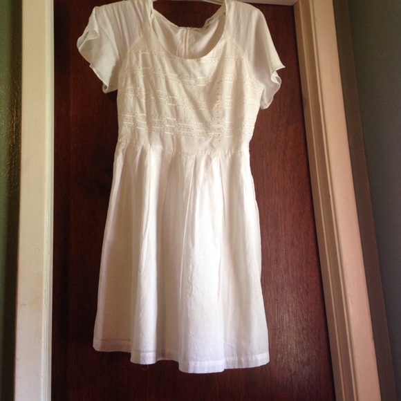 White gap dress