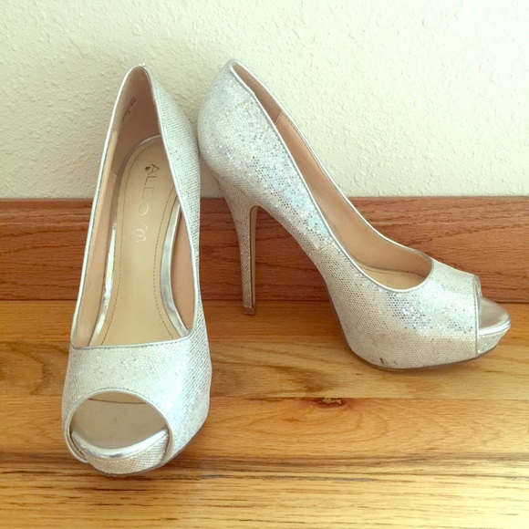 Silver peep toe Aldo heels size 7