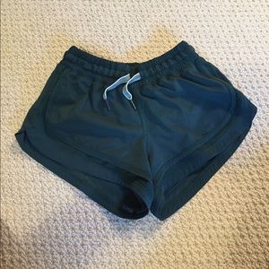 Lululemon Make a Move shorts
