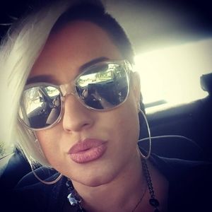 Meet your Posher, Shawna