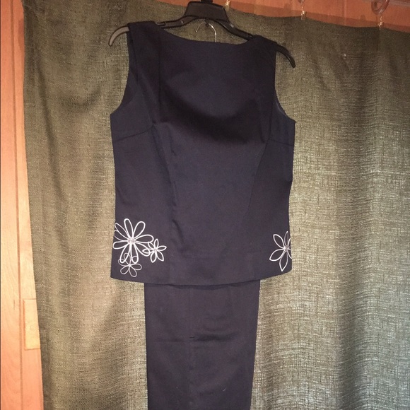 Pant suit