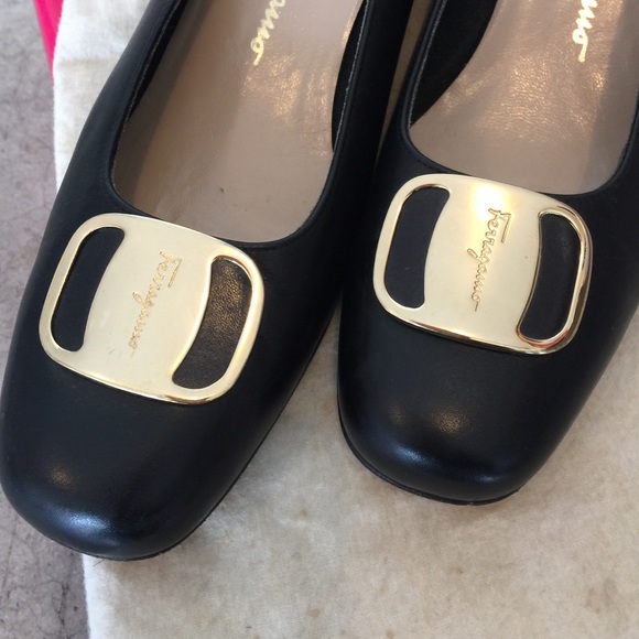 Great Condition And Authentic - image 2