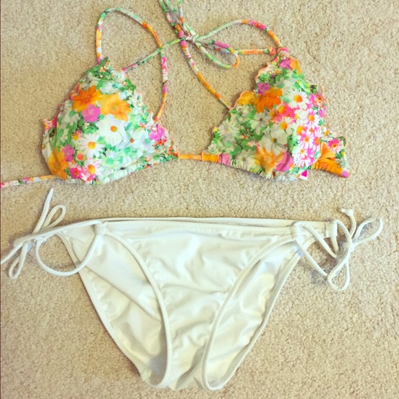 Victoria secret bikini set!!