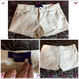 SALE! MAXAZRIA WHITE DISTRESSED STRETCH SHORTS