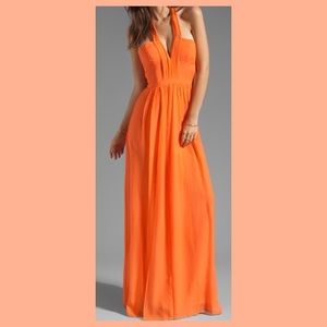 BCBGMAXAZRIA|STARR DEEP V-NECK SILK HALTER DRESS.