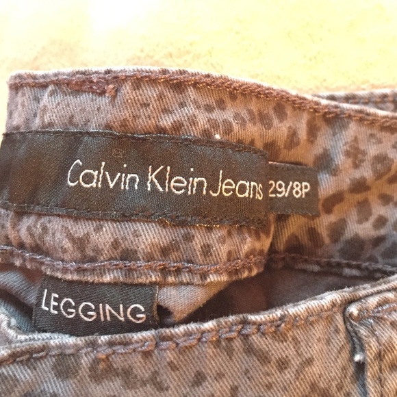 Calvin Klein Jean 🌀 - Picture 2 of 2