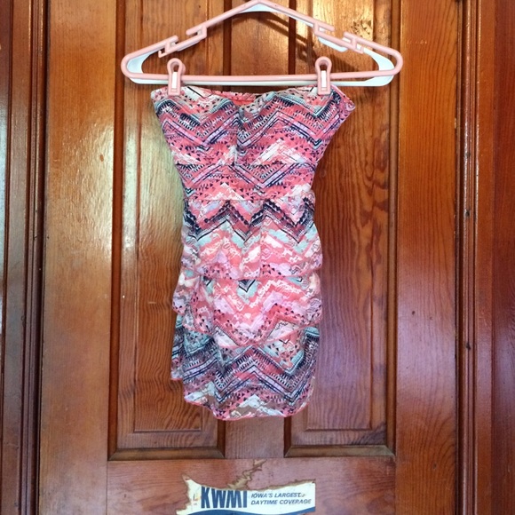 Tribal print strapless top - Picture 1 of 3