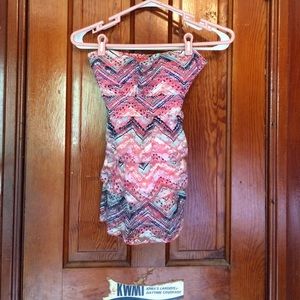 Tribal print strapless top