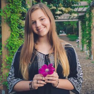 Meet your Posher, Kayla