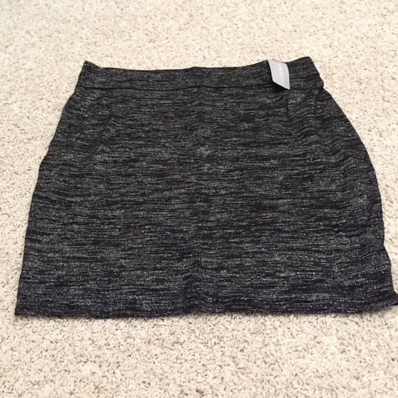 ✳️NWT✳️Forever 21+ Black/Silver Mini Skirt