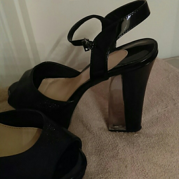 Shoes - Picture 2 of 4